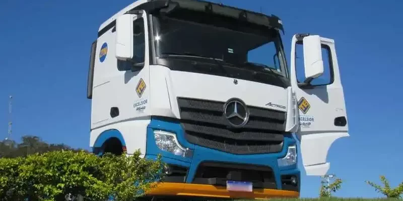 Transporte Excelsior: Contrata Motoristas Carreteiros Iniciantes