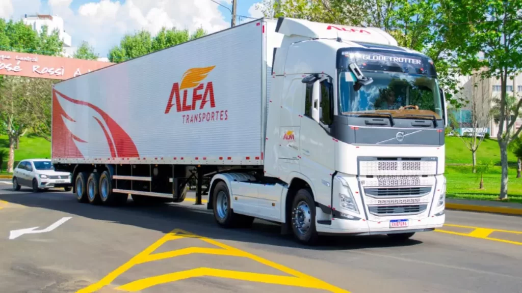 Alfa Transportes: Motorista Manobrista CNH D/E em Curitiba