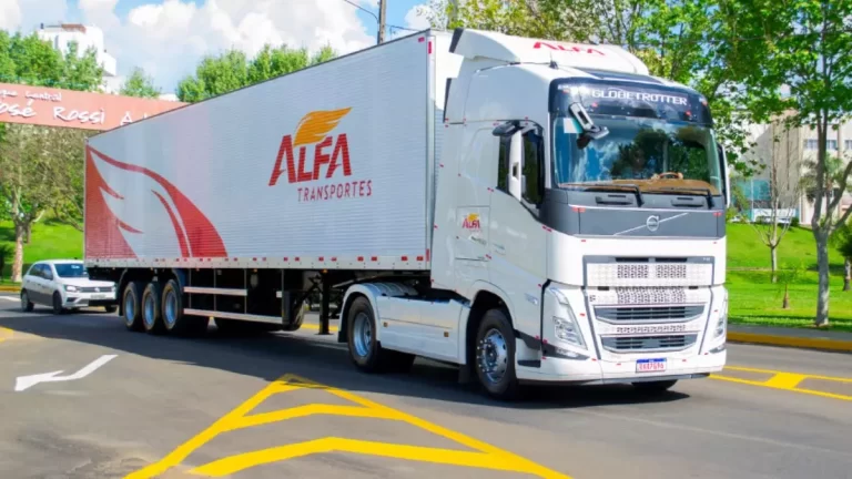 Alfa Transportes: Motorista Manobrista CNH D/E em Curitiba