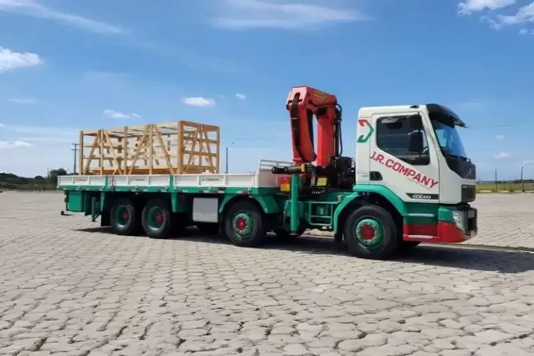 J.R Company Contrata Motorista de Caminhão Munck em São José dos Pinhais