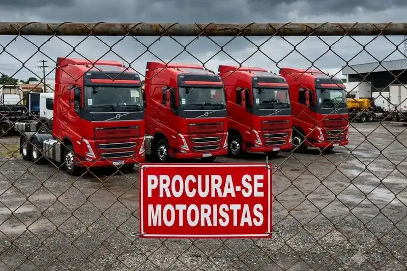 Escassez de Motoristas: 2,9 Milhões de Vagas Abertas Globalmente