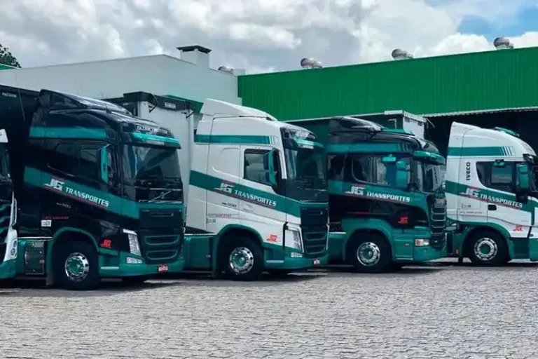 JG Transportes Contrata Motorista Carreteiro CNH E em Curitiba